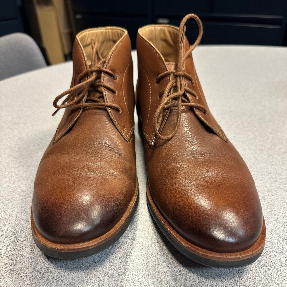 Mens Clarks Chukka Mid Ankle Boots Sz 8M Tan Leather